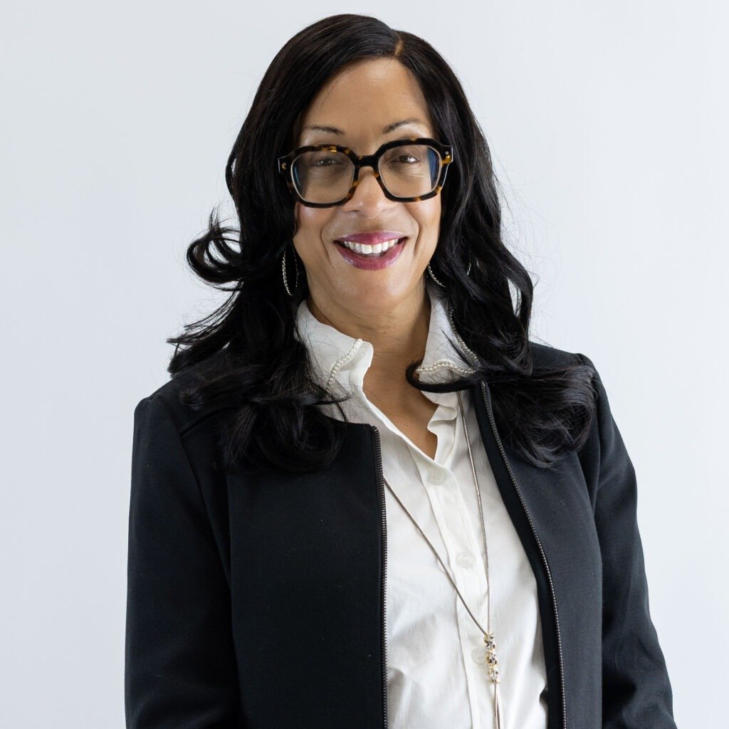 Debra McElroy Alexandria, VA Real Estate Agent Headshot