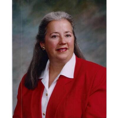 Sarah Zimmerman Pawleys Island, SC Real Estate Agent Headshot