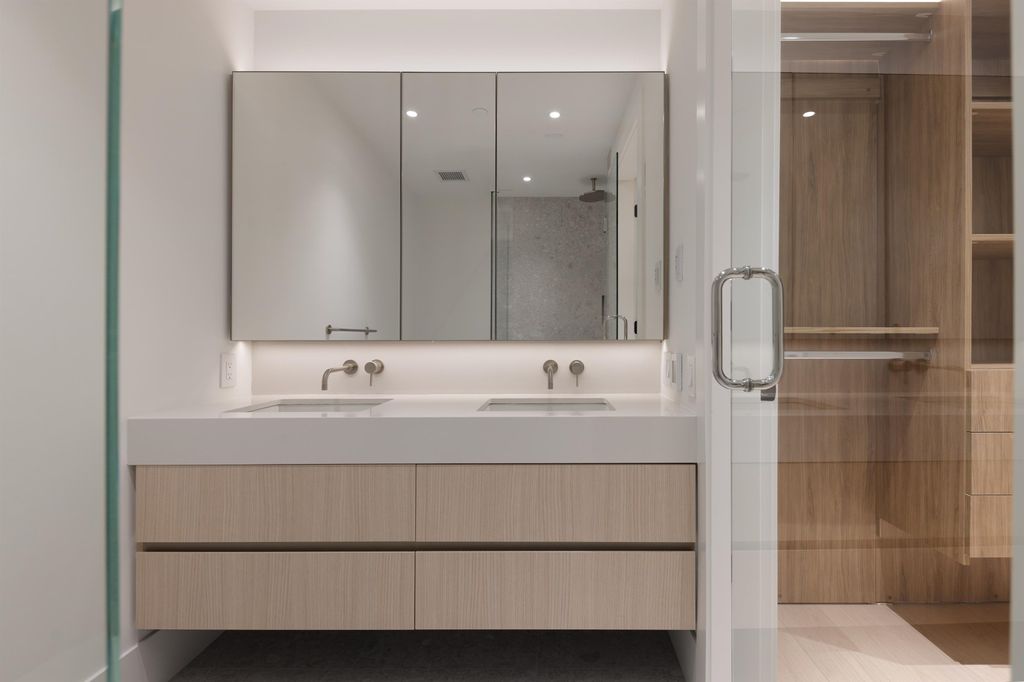 W 27th Ave, #772 
