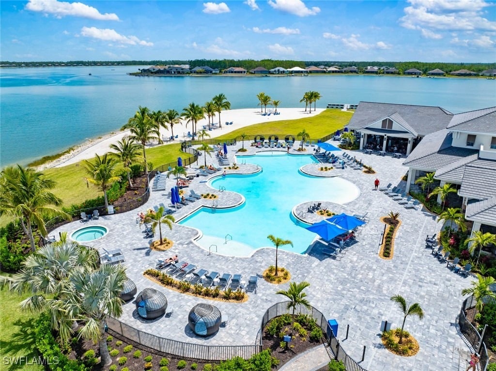 19129 Aqua Shore Dr