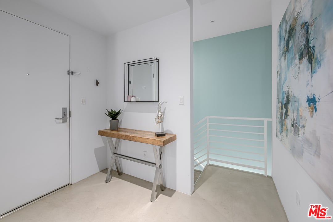 2400 Corinth Ave, Unit 21