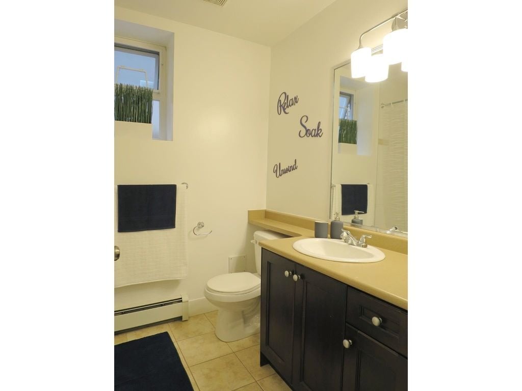 6696 193A St