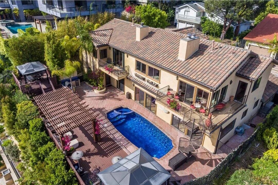 Celestia Crest, Venus Dr, 90046