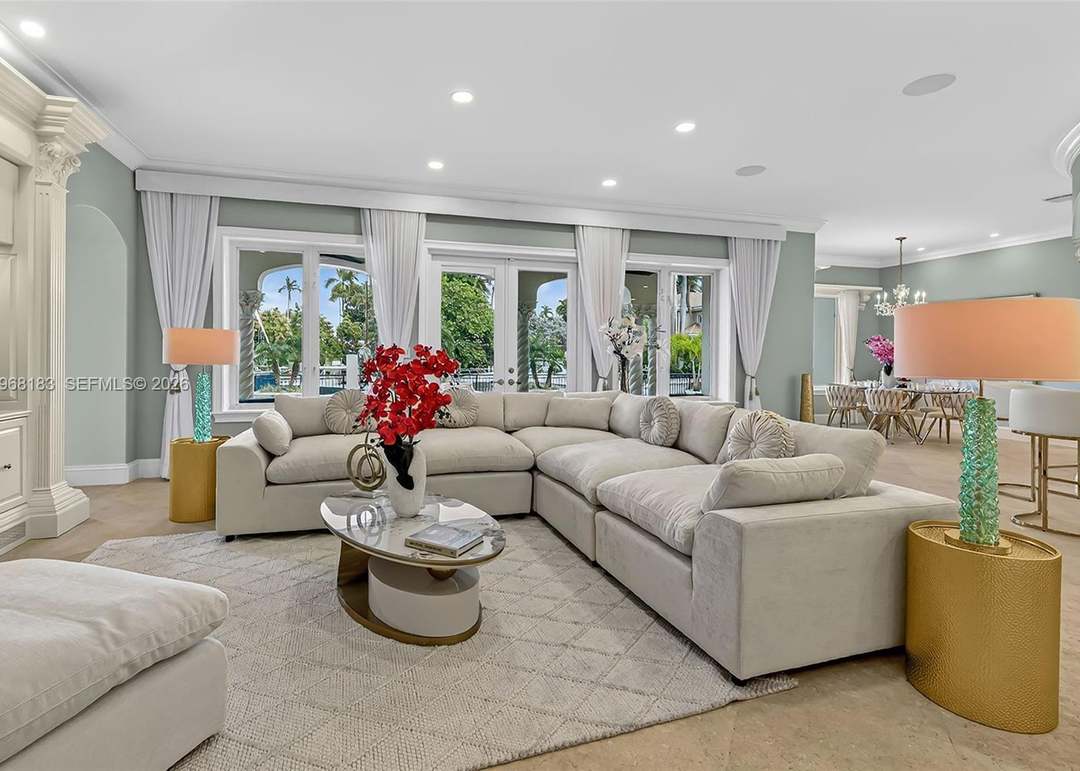 628 Coral Way