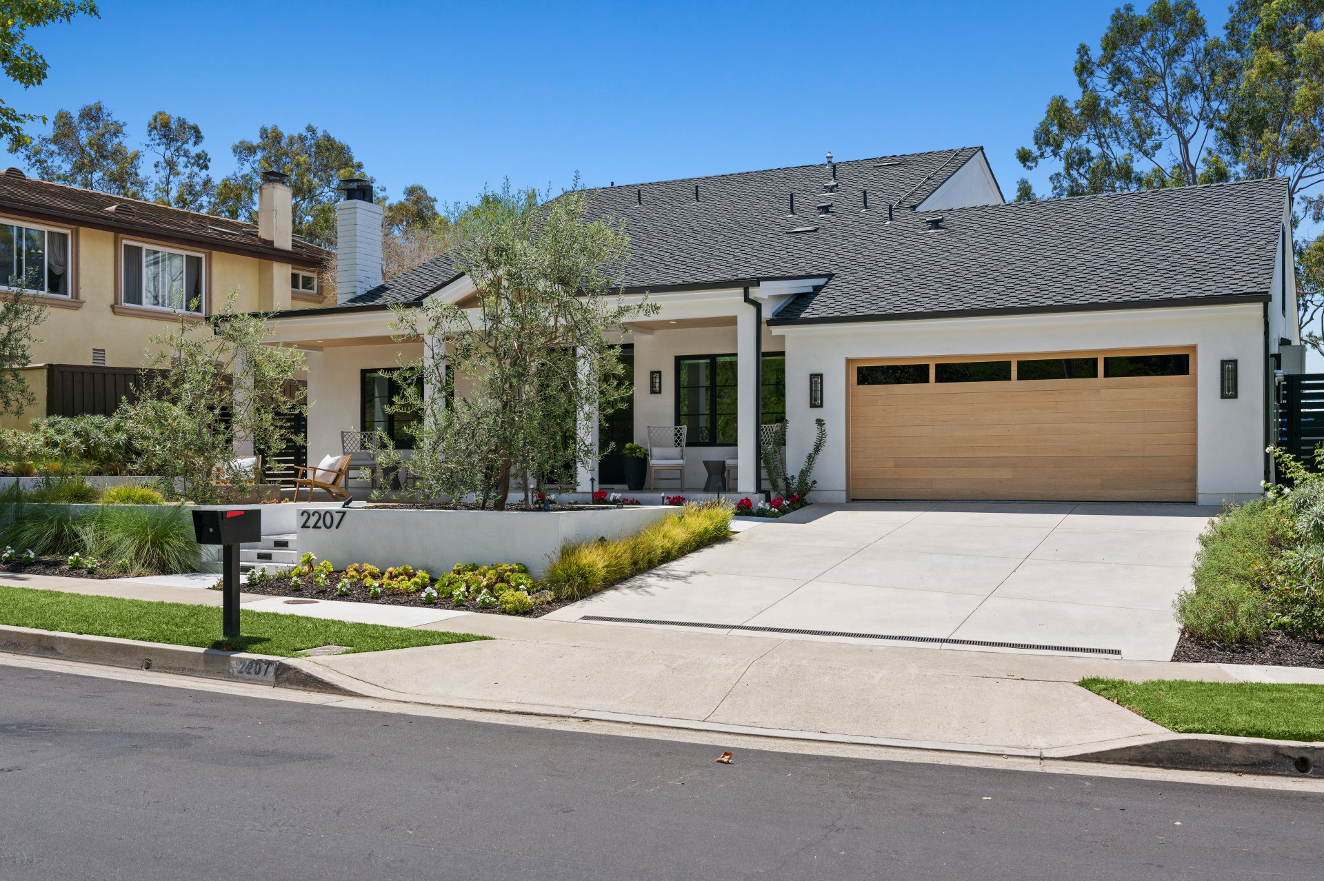 2207 Port Harwick Place