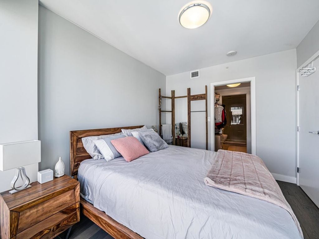 288 W 1st Ave, #1202