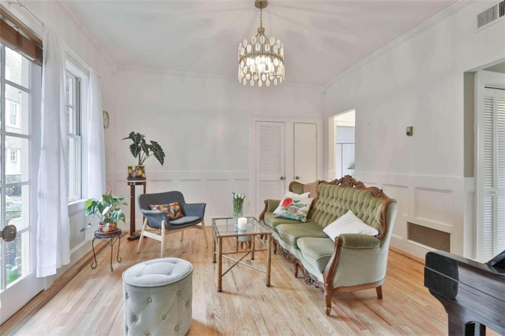 907 Piedmont Ave NE #11
