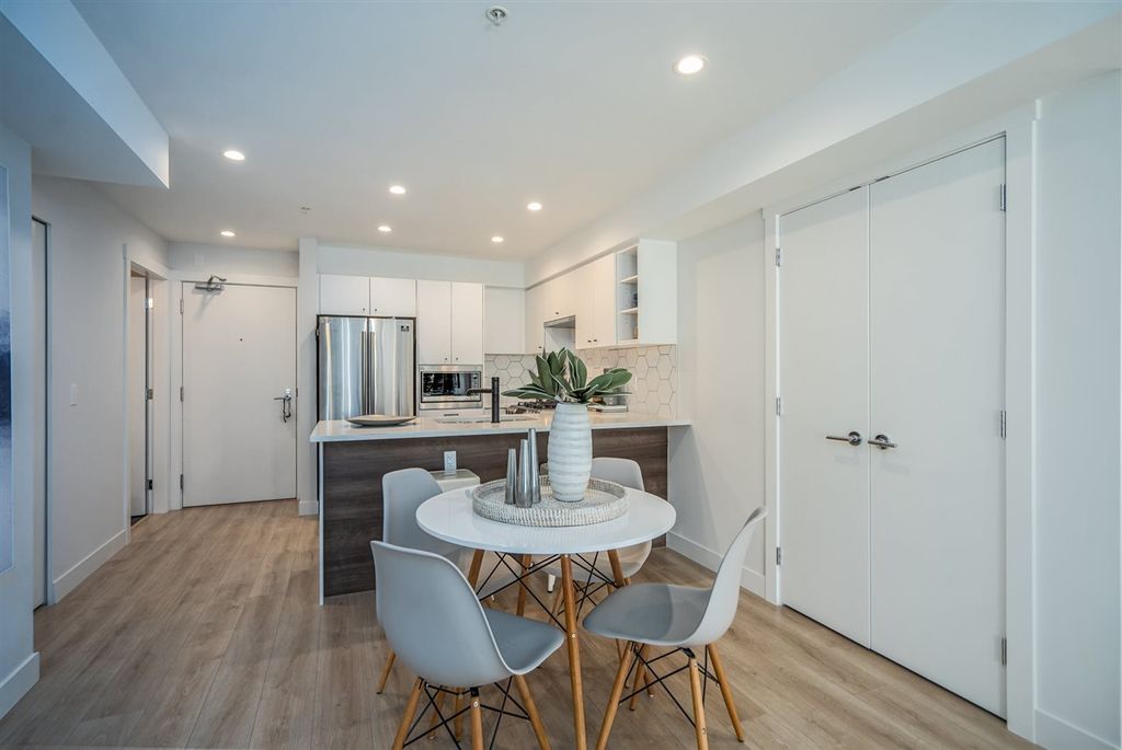 1519 Crown St, #304