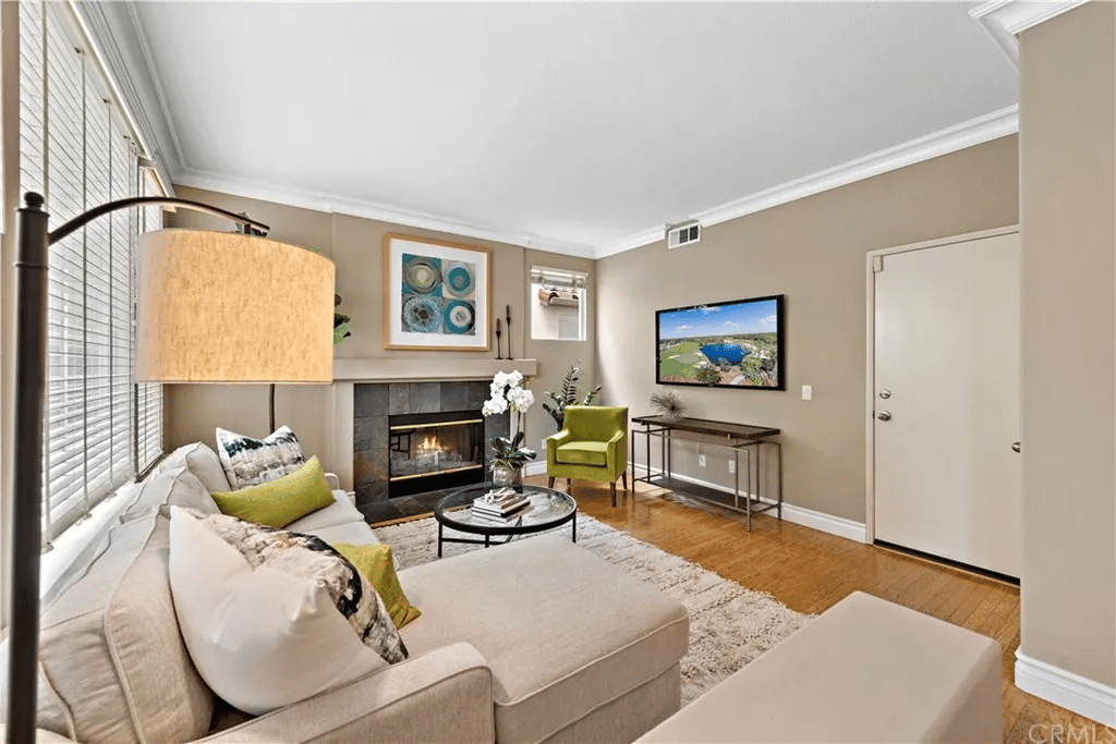 123 Colony Way