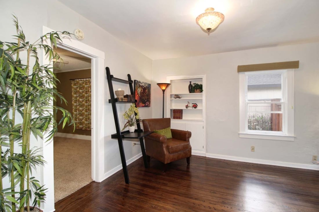 Just listed! Darling Elmhurst home