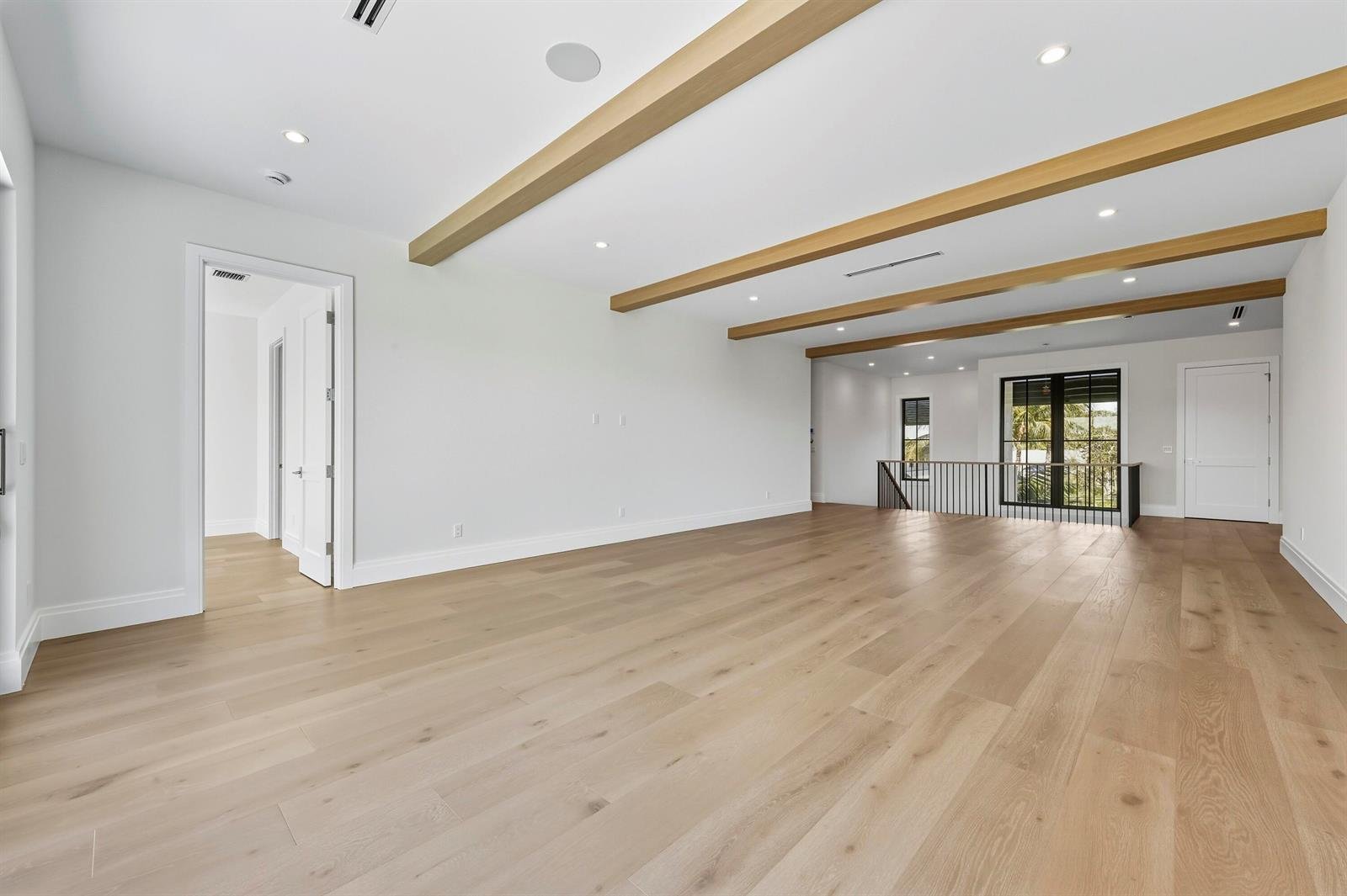 2442 Bay Circle