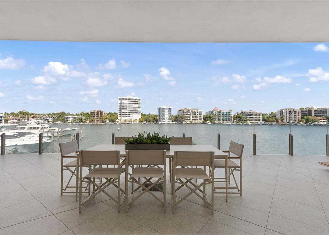 5 Grove Isle Dr Unit S201