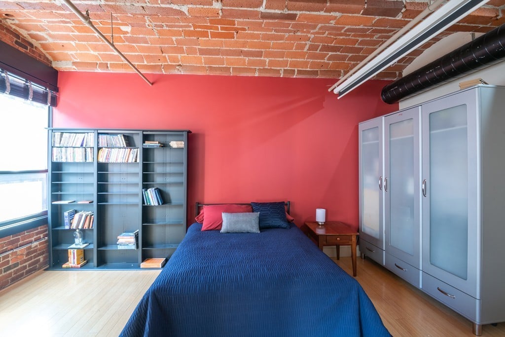 121 Beach #302