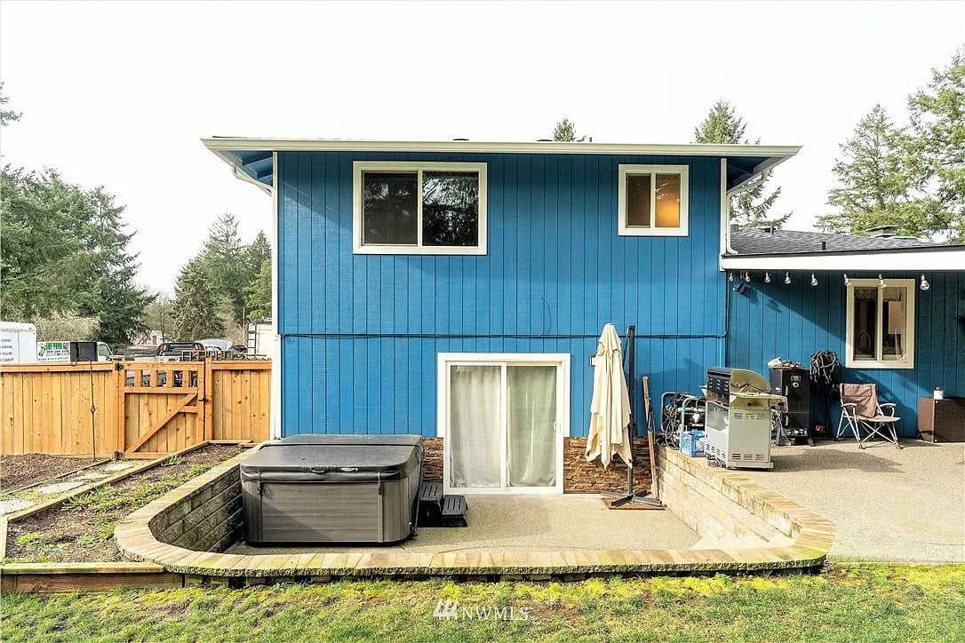 2110 Bobb Ct SE