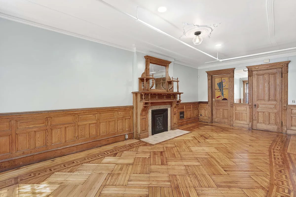7 West 122nd Street Unit: 1