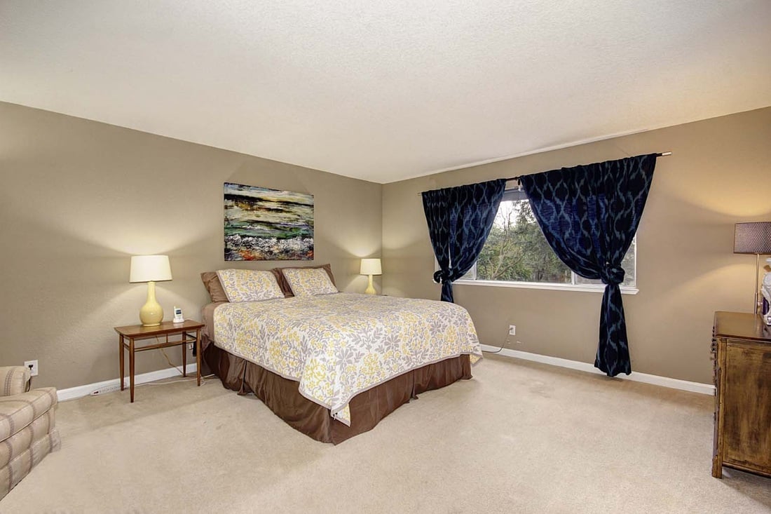 Gorgeous New Listing in 95821! 