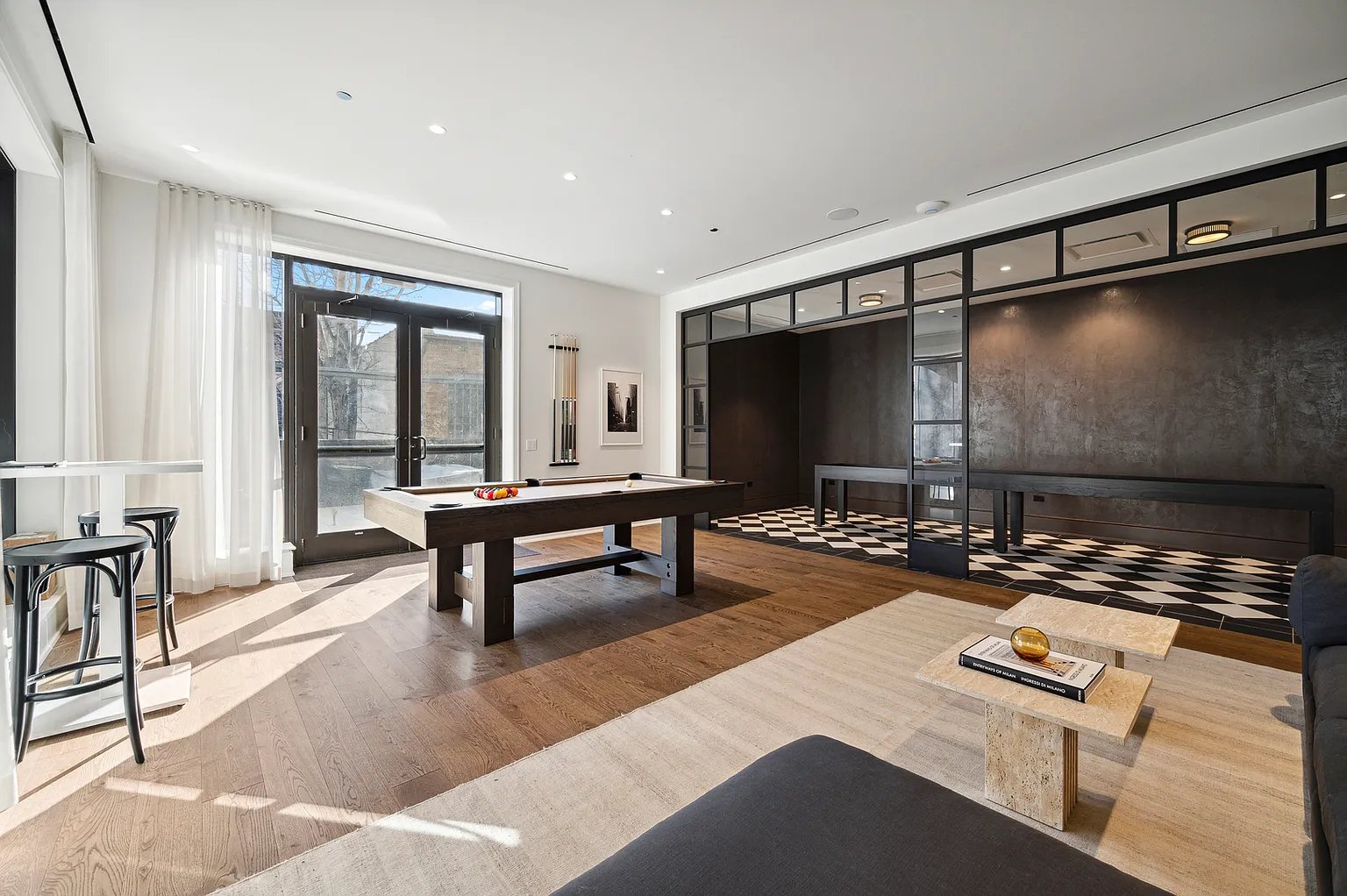 21 N May St, #405