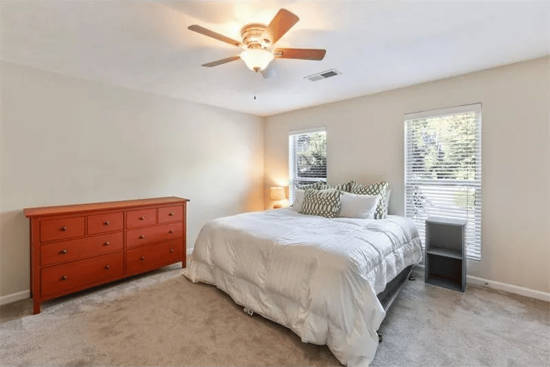 105 River Dr N Unit B