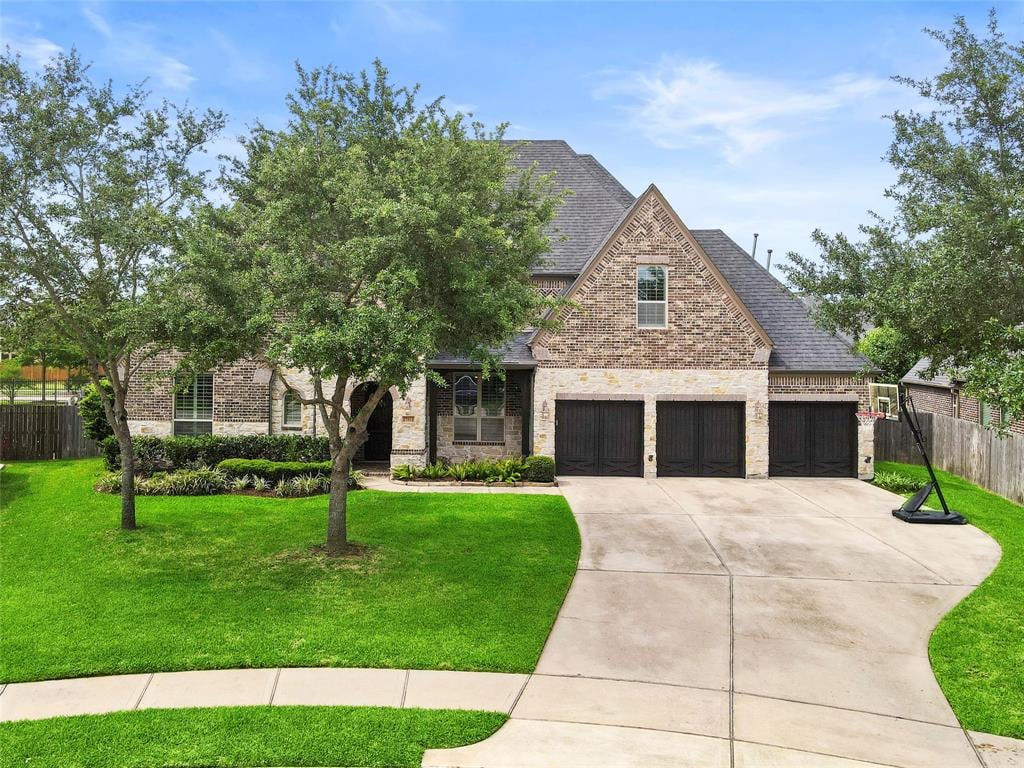 27614 Hunting Bay Ct