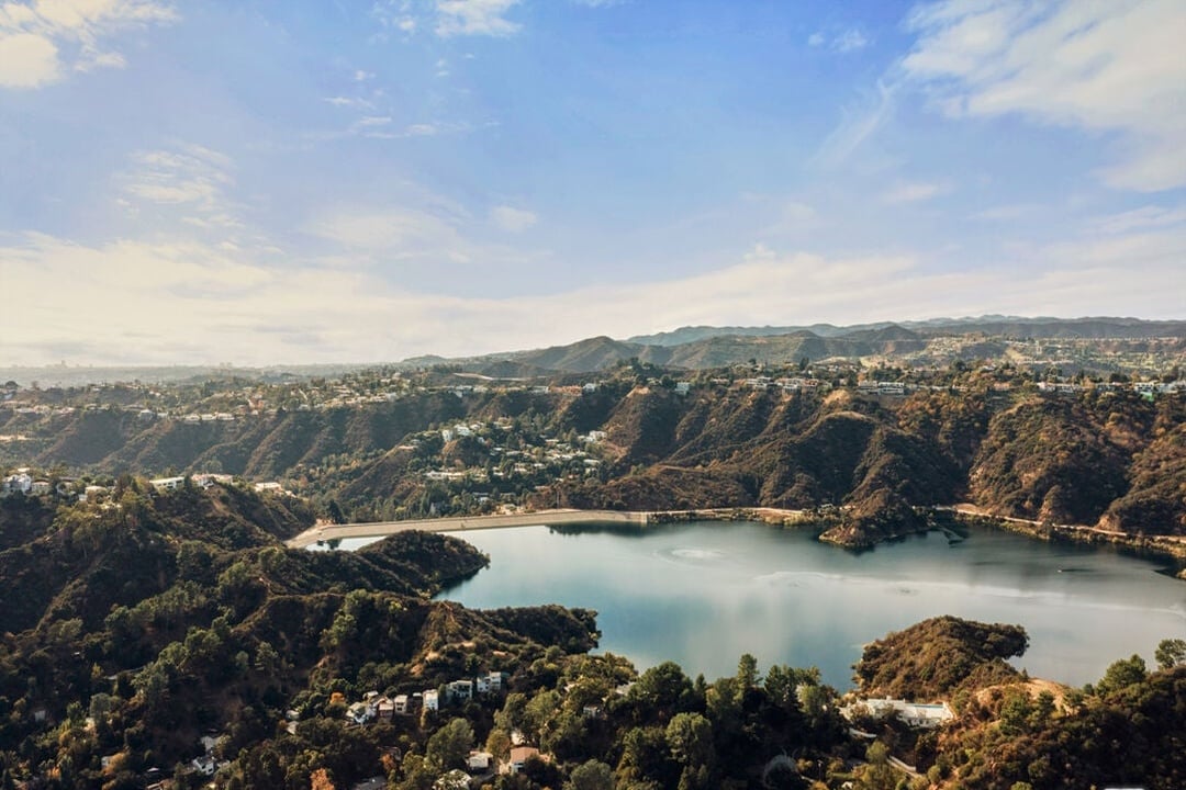 Aria Vista, Stradella Rd, 90077