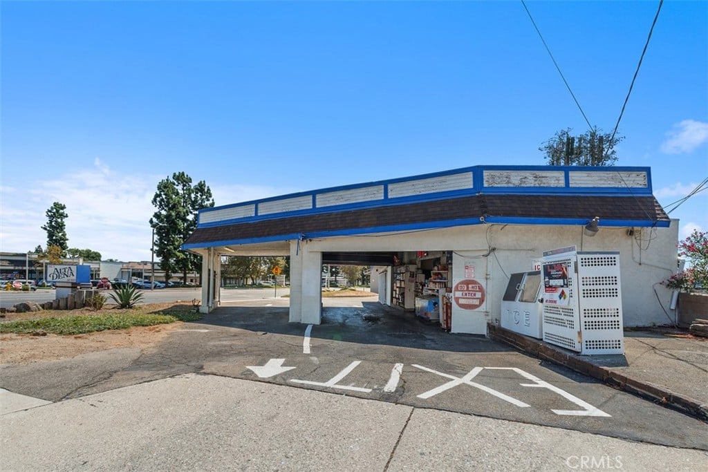 8008 Archibald Ave