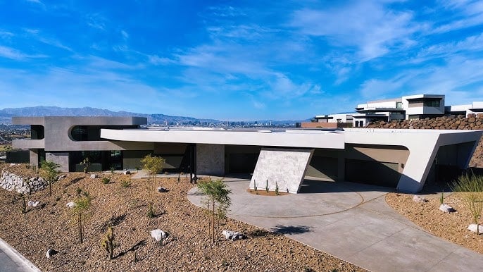 Why do ultra-high-net-worth (UHNW) buyers choose Ascaya? What is the psychology behind this elite community?