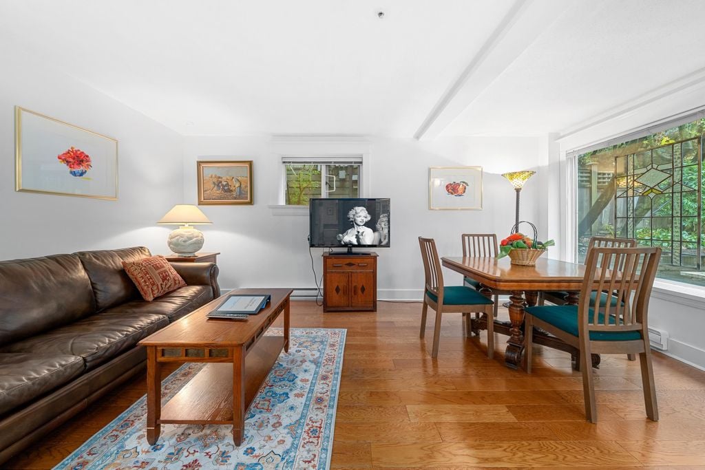 49 W 7th Ave, #3447