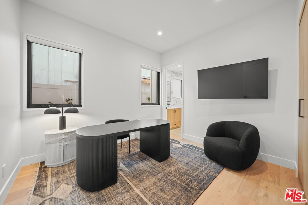 Fairmont Reserve, S Bundy Dr, 90049