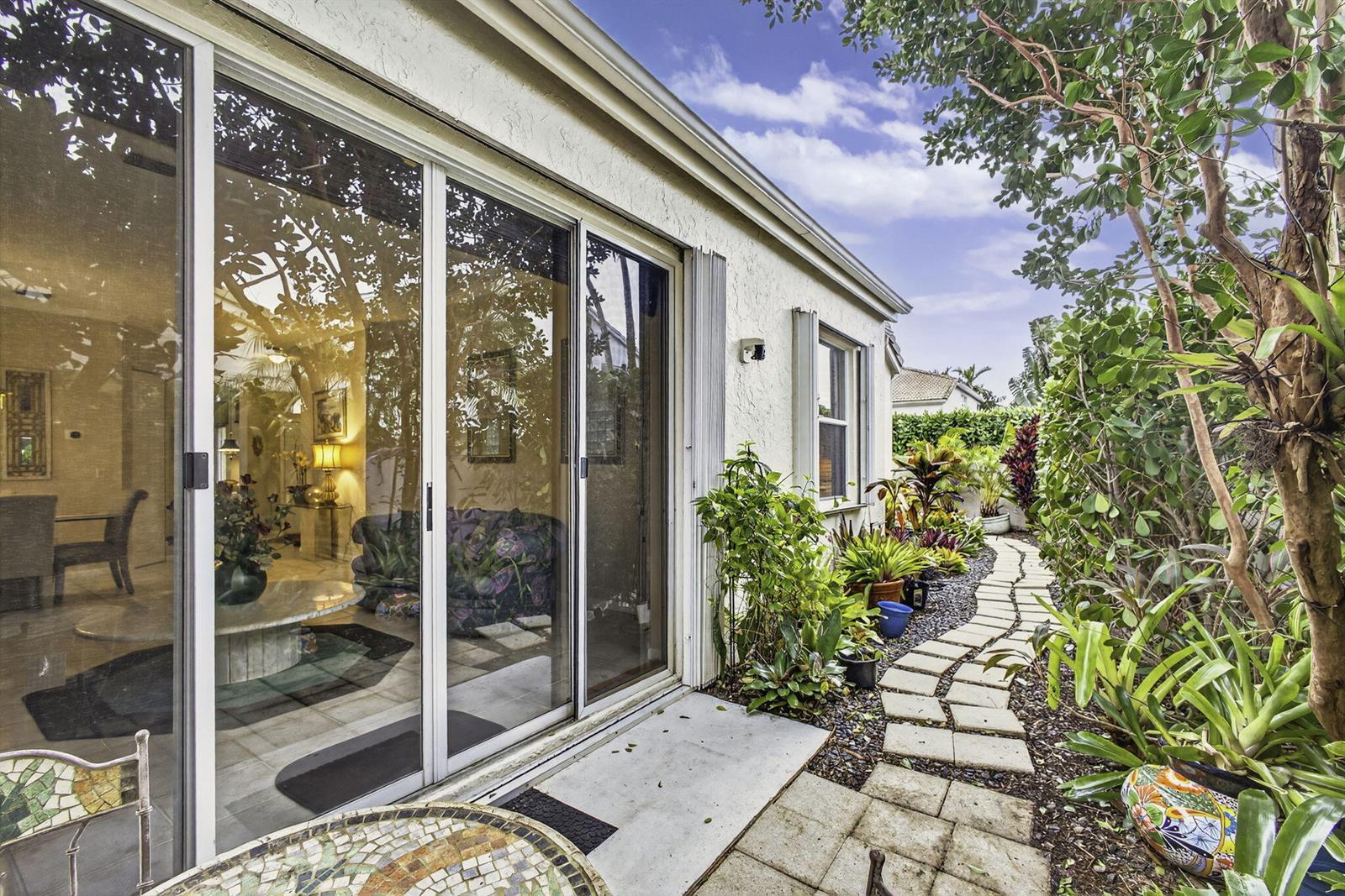2085 Chagall Circle