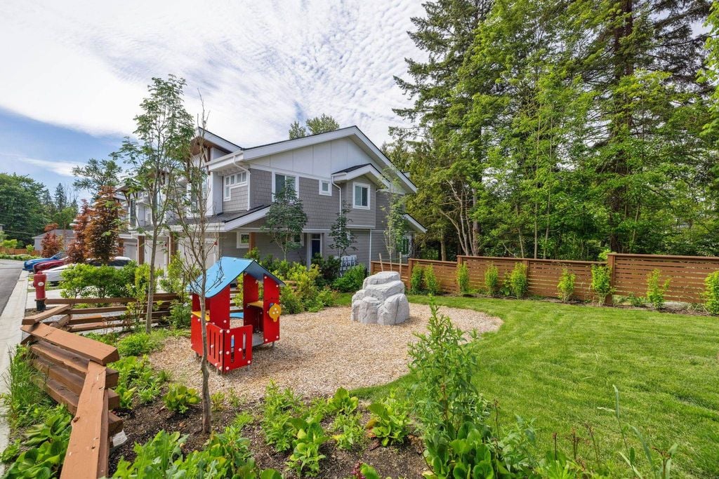 23183 136 Ave, #8