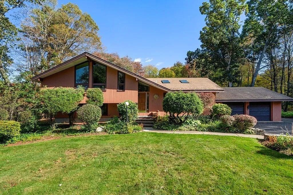 22 Maple Ave