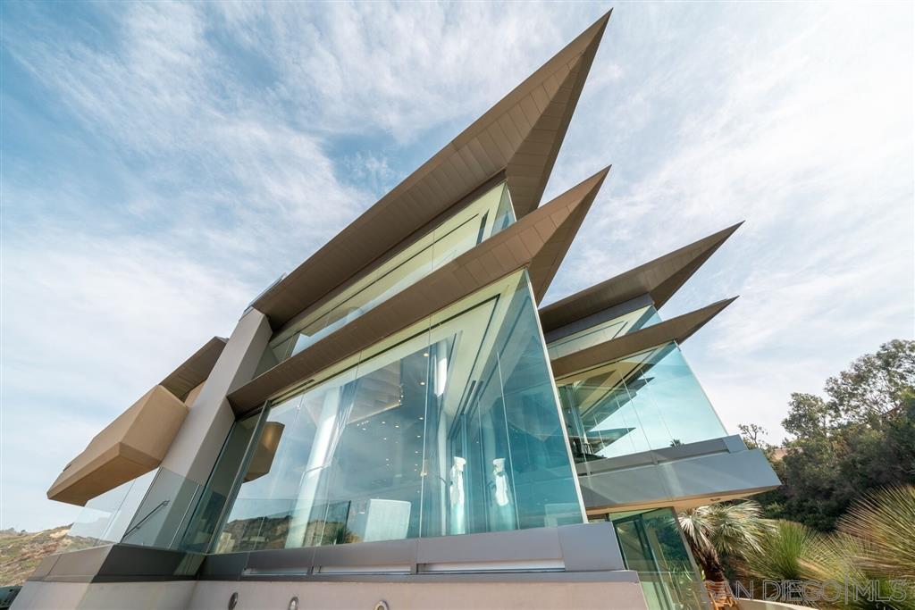 9828 La Jolla Farms Rd