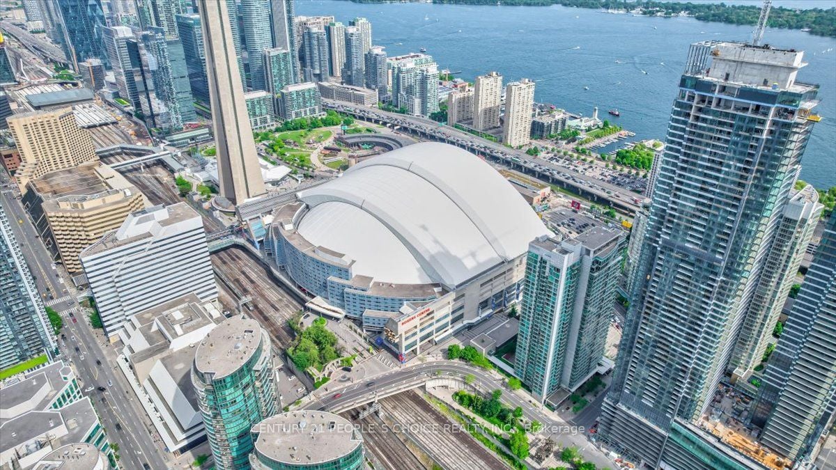 WATERFRONT PENTHOUSE BEAUTY 