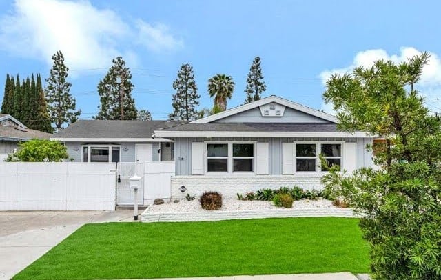 5062 Caspian Circle, Huntington Beach