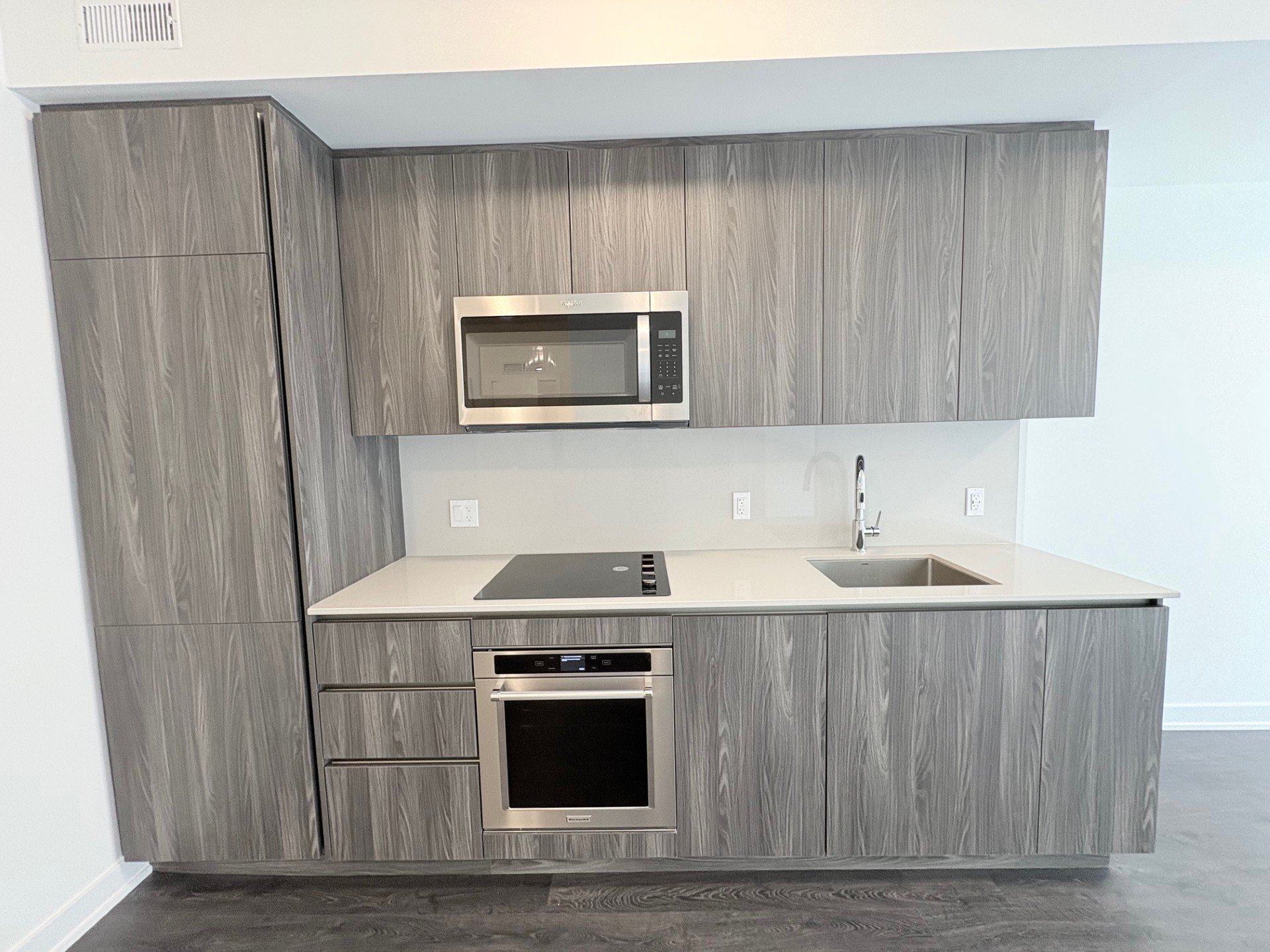 15 Richardson Street 826