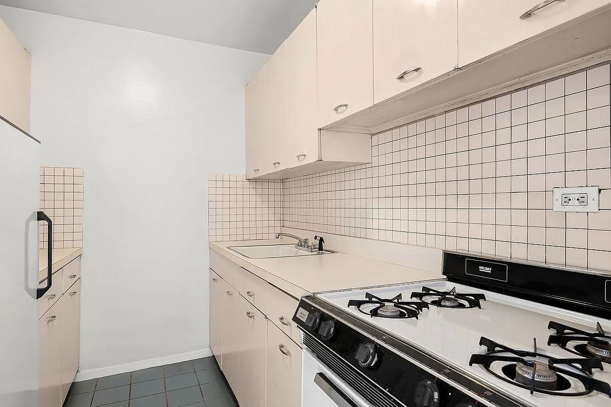 205 W End Ave #16T