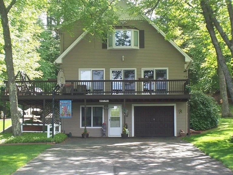 302 Beaver Lake Rd