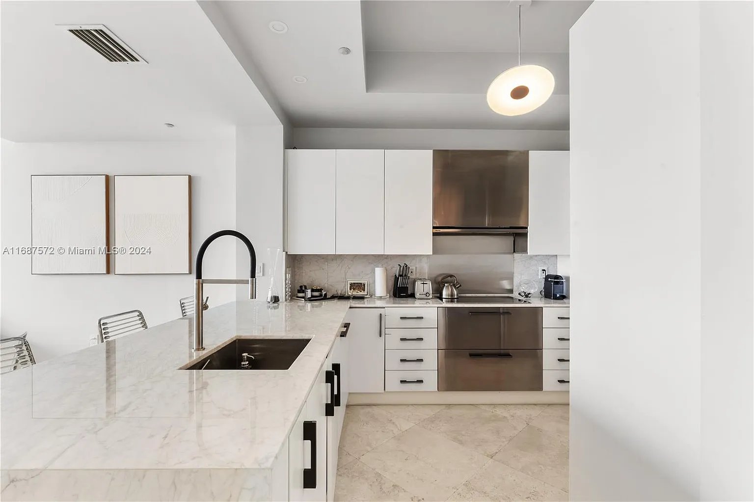 100 S Pointe Dr APT 1603