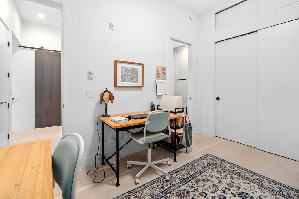 300 Salter St, #310