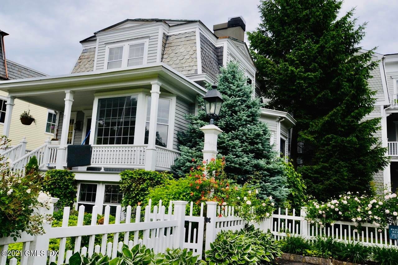 633 STEAMBOAT AVENUE, GREENWICH, CONNECTICUT 06830