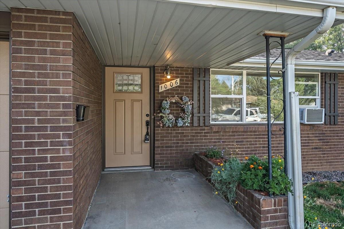 1006 Hahn Ct