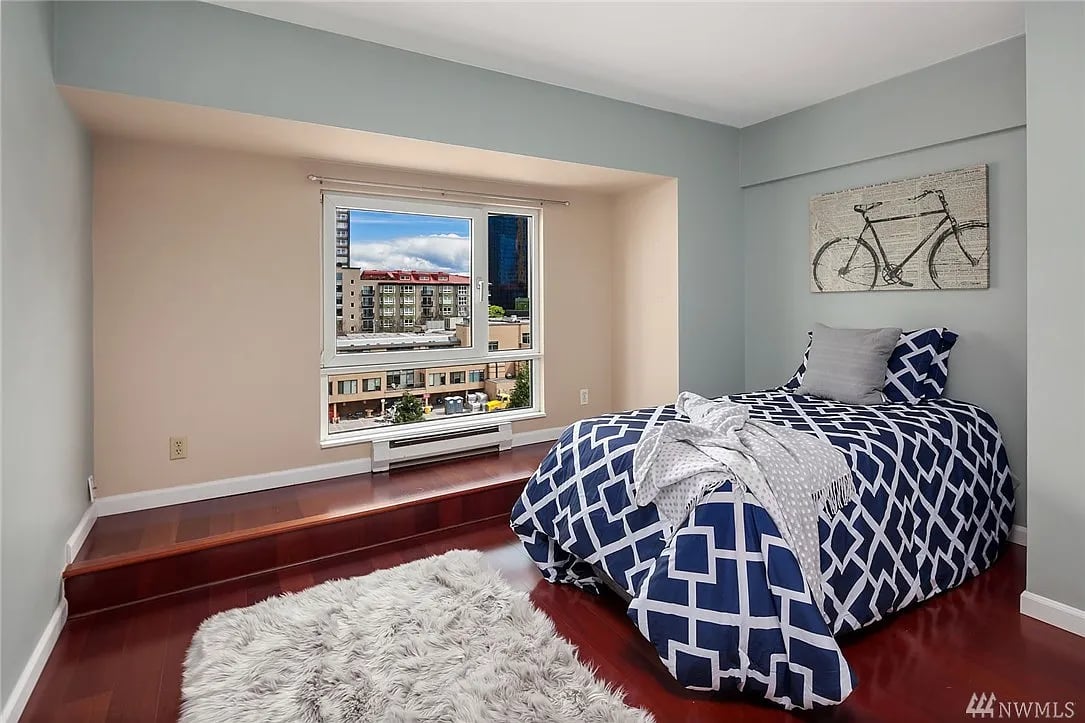 121 Vine St #605