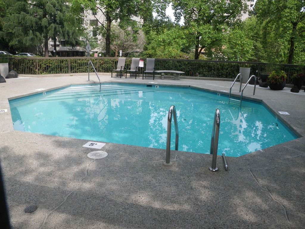 2041 Bellwood Ave, #208