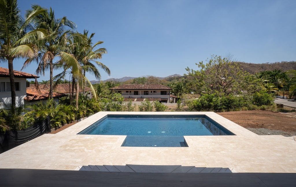 Luxury Ocean-View Home in Altos de Flamingo2