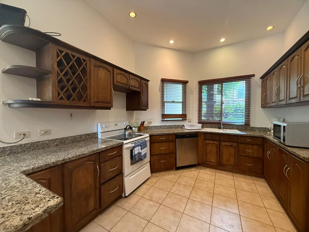 Private Gated Townhouse in Community minutes from Los Suenos Marina