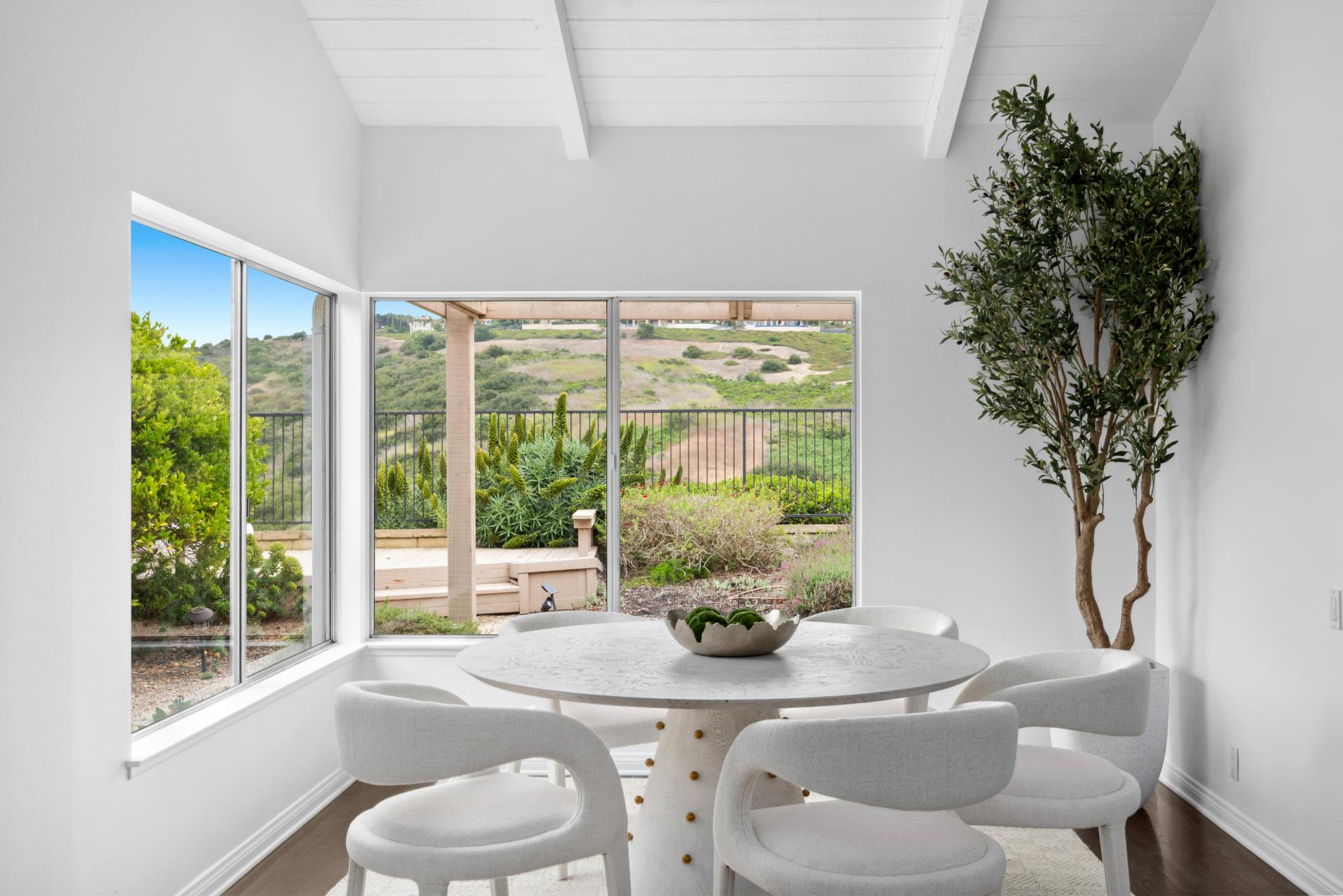 1606 Reef View Circle