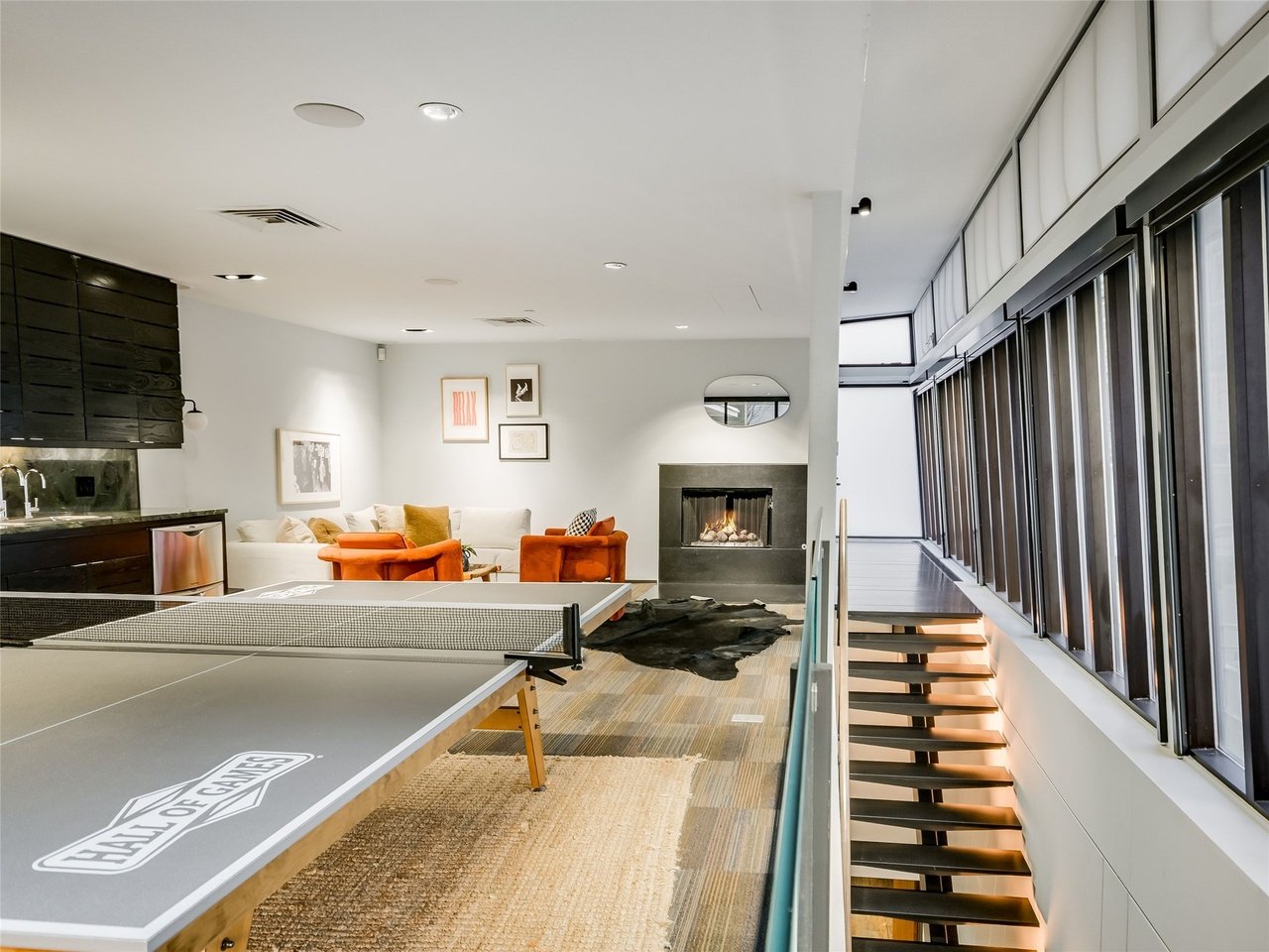 811 Congress Ave