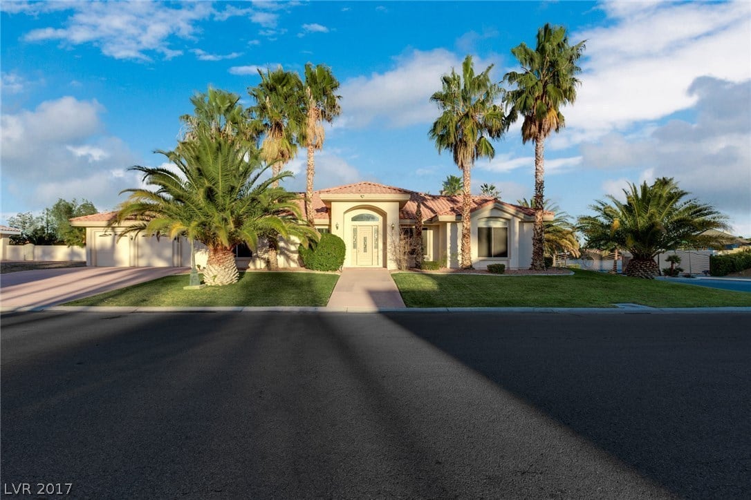 2004 Grand Island Ct