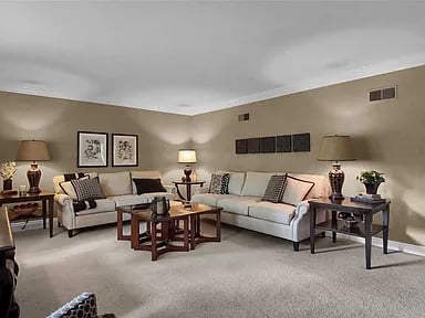 9035 Fernald Dr