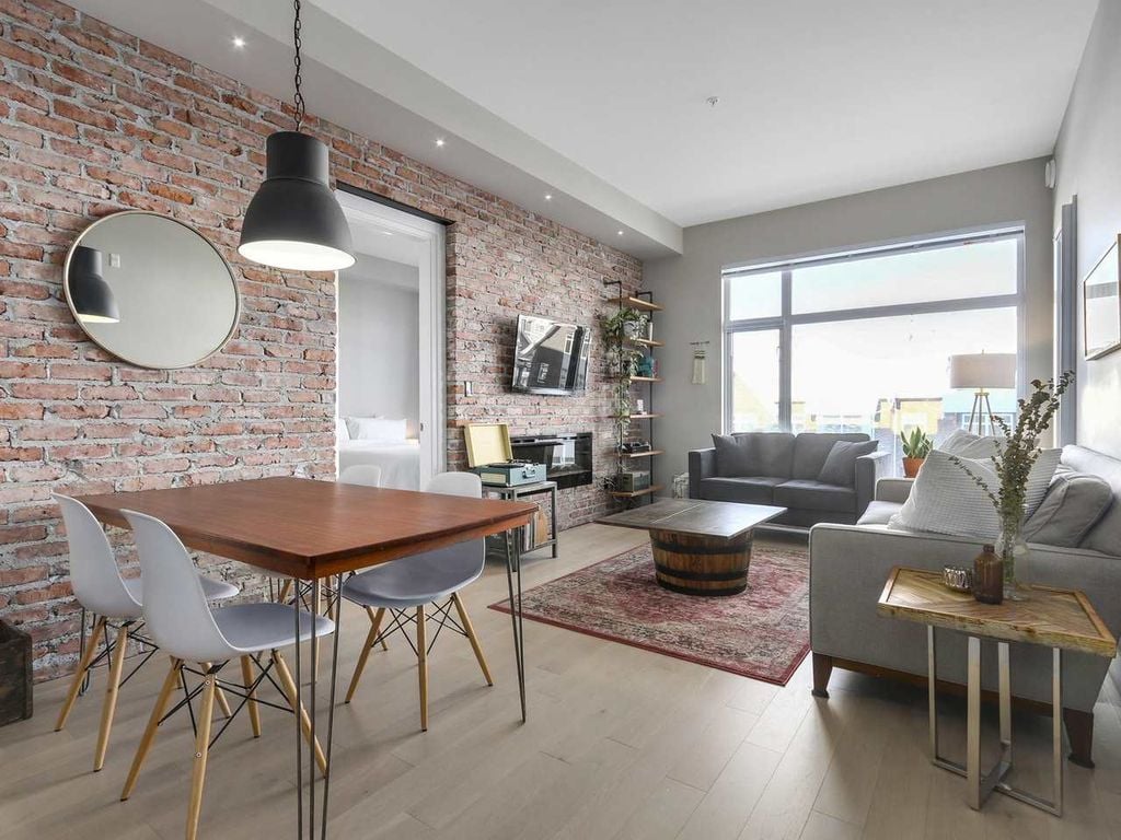 262 Salter Street, #202